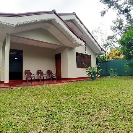 Mutu Villa 迪克韦勒 外观 照片
